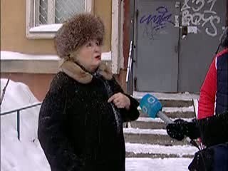Пожилой мужчина упал с 9 этажа на улице Пролетарской