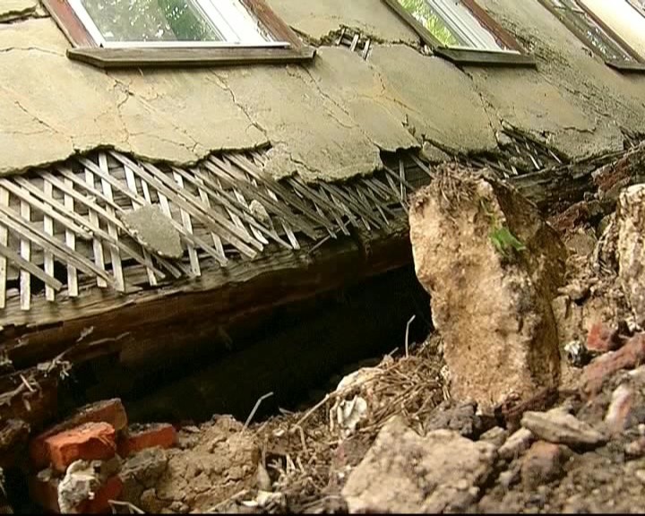 Стали известны сроки предоставления новых квартир жителям обрушенного дома на улице Углова