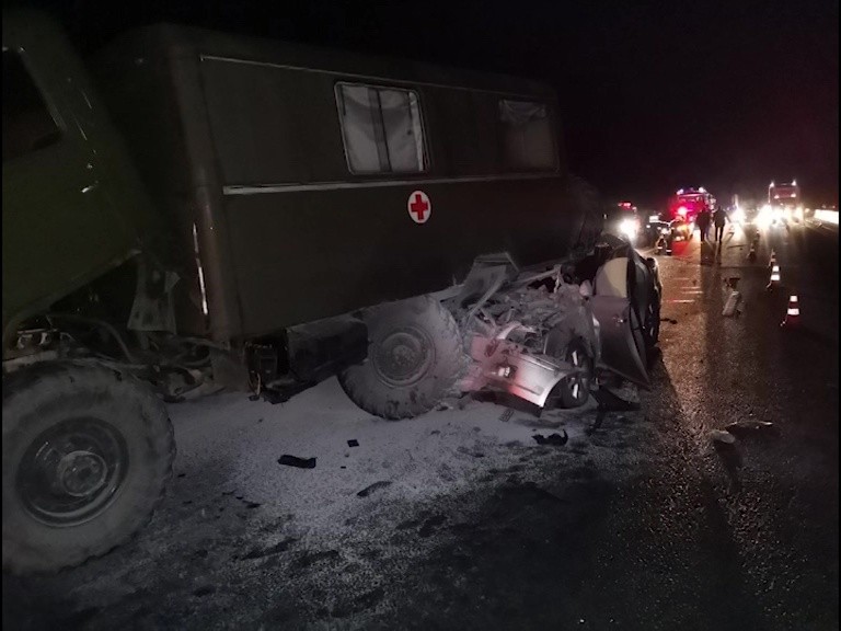 Три человека погибли и три пострадали в аварии в Володарском районе Три человека погибли и три пострадали в аварии в Володарском районе