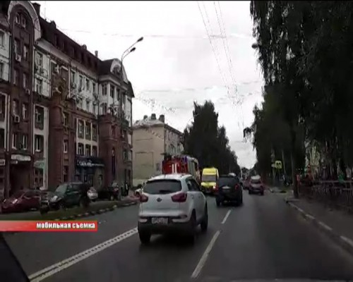 40-летняя нижегородка оказалась под колесами автомобиля на улице Коминтерна