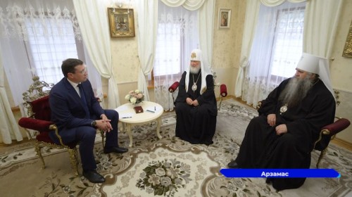 Встреча патриарха Кирилла и губернатора Глеба Никитина прошла в Воскресенском кафедральном соборе