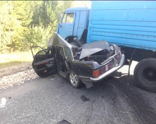 Легковушка угодила под КамАЗ в Княгининском районе, один человек погиб