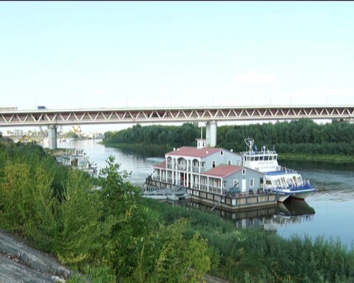 25-летний нижегородец списал деньги с банковской коллеги пока он спал 