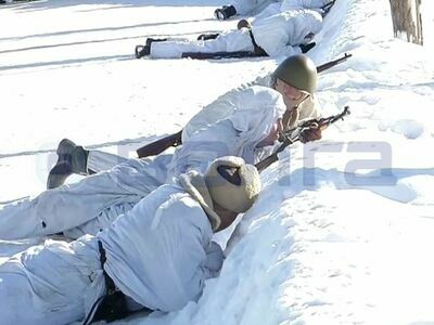 В Парке Победы прошла военно-историческая реконструкция, посвящённая 100-летию Красной Армии