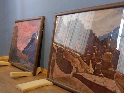 Картины Николая Рериха из Санкт-Петербурга вернулись в художественный музей Нижнего Новгорода