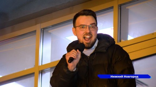В финал конкурса «Голос стадиона» вышел спортивный журналист нашей телекомпании Денис Борисов