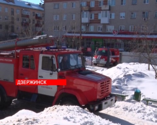 Пациентов и персонал эвакуировали из больницы скорой помощи Дзержинска из-за пожара