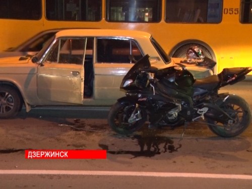 Легковушка, троллейбус и мотоцикл столкнулись на проспекте Циолковского в Дзержинске