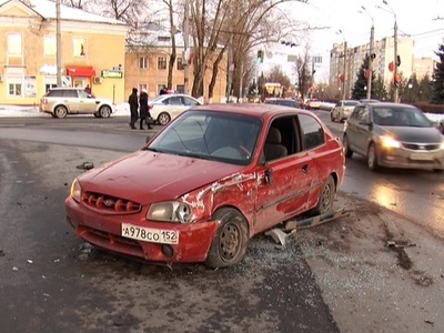 В Московском районе столкнулись "Тойота" и "Хёндай"