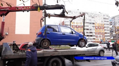 За текущий год в Нижнем Новгороде на штрафстоянки было перемещено более 80 брошенных автомобилей