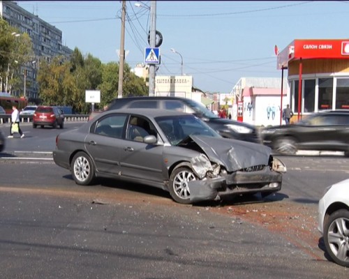 Женщина и годовалый ребенок пострадали в аварии в Автозаводском районе
